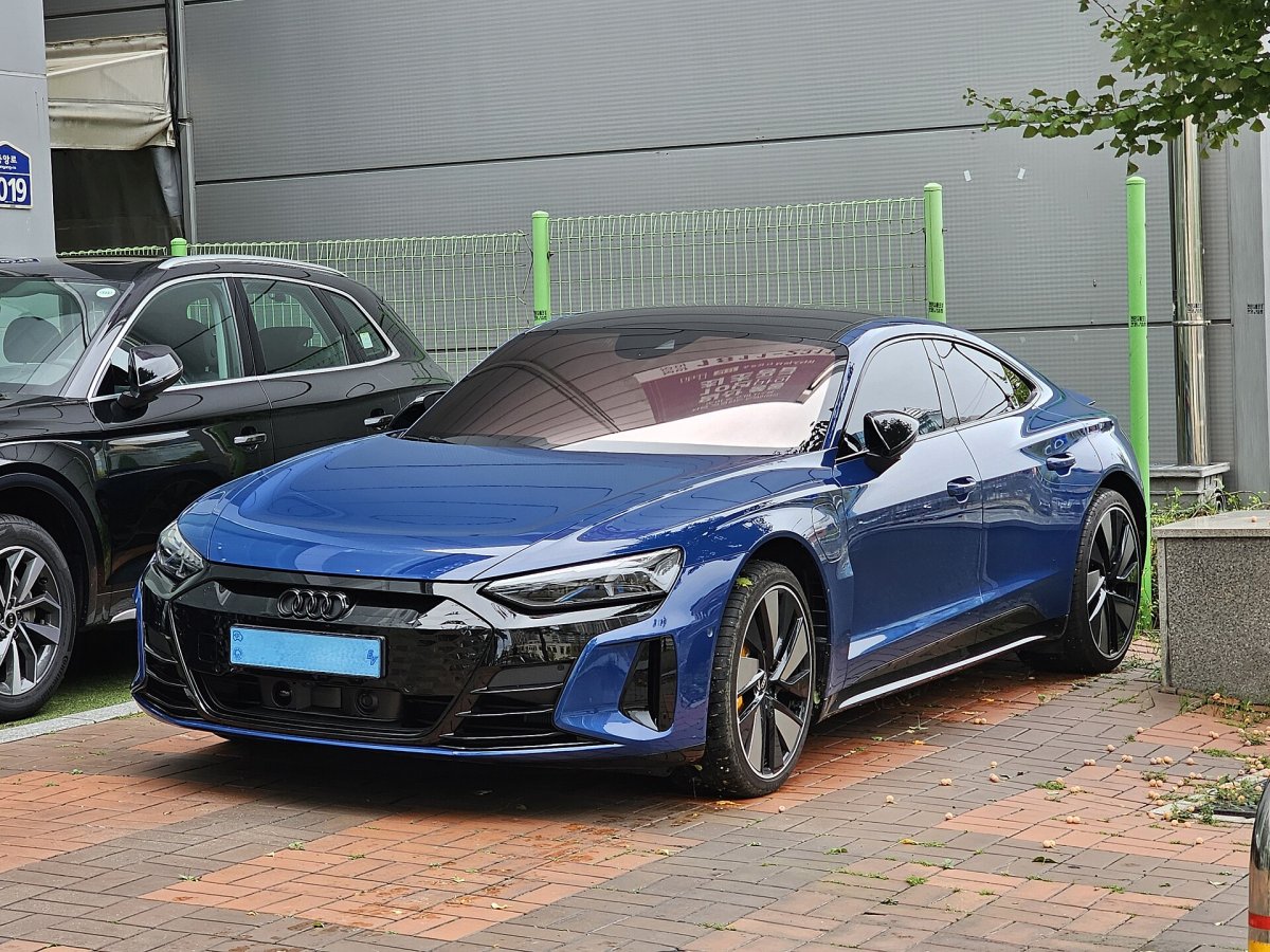 Audi e-tron GT quattro 93.4 kWh — 3
