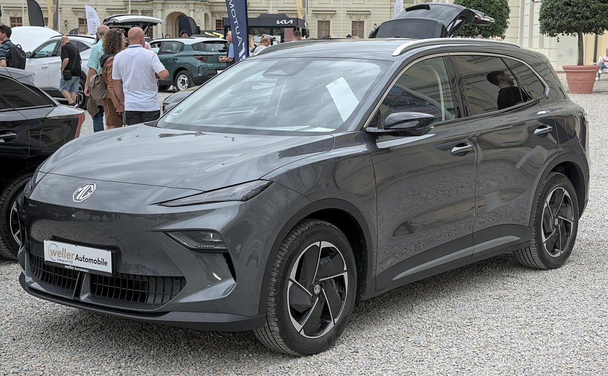 MG MGS5 EV 62.1 kWh — 3