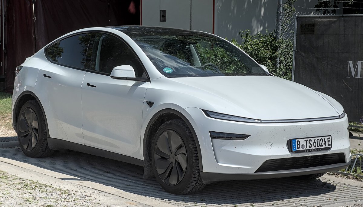 Tesla Model Y Long Range RWD (Juniper)