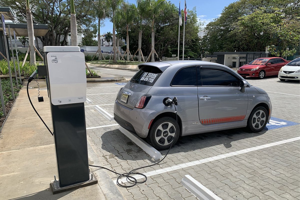 Fiat 500e 500e Hatchback 42 kWh — 3
