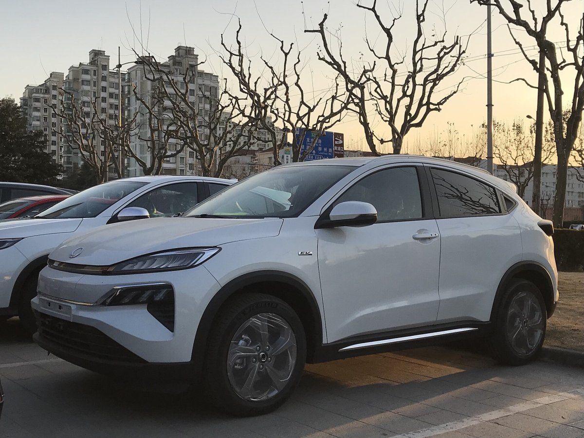 Honda M-NV (China) M-NV 61.3 kWh — 3