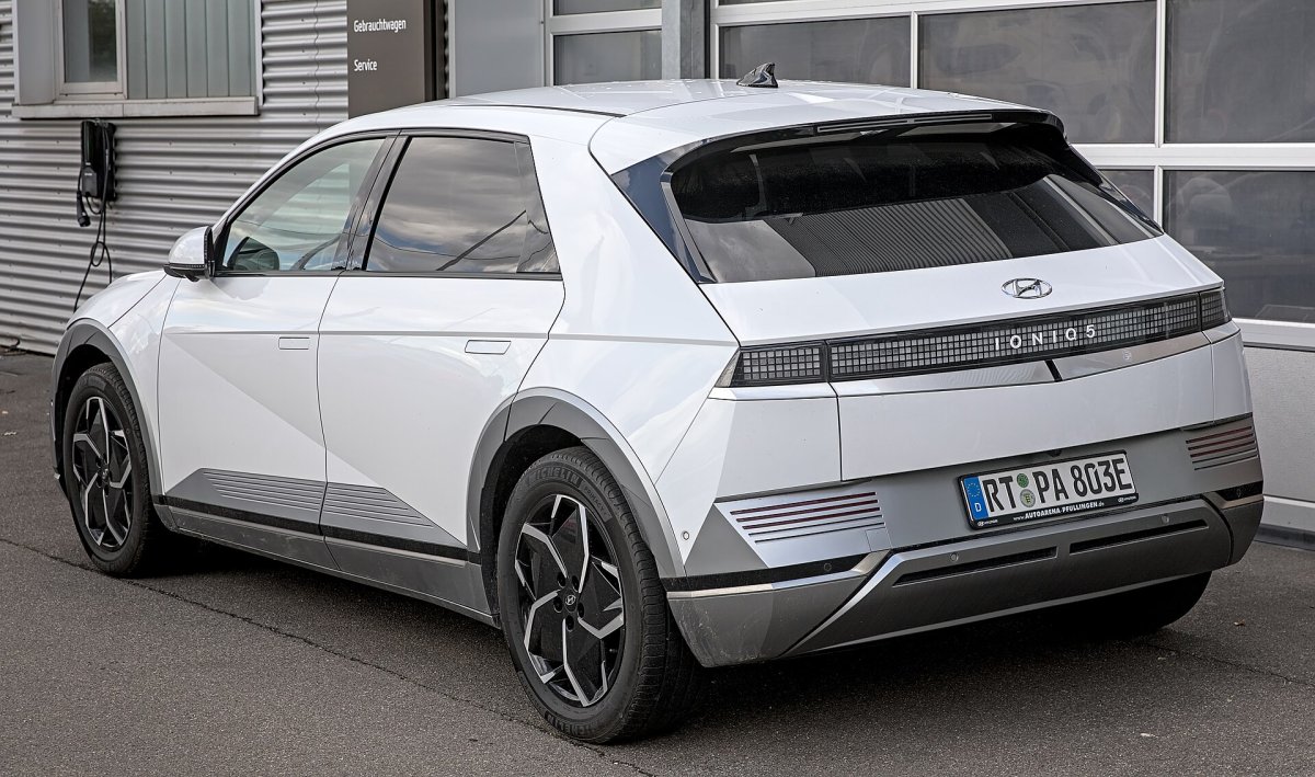 Hyundai IONIQ 5 Long Range RWD 77.4 kWh — 3