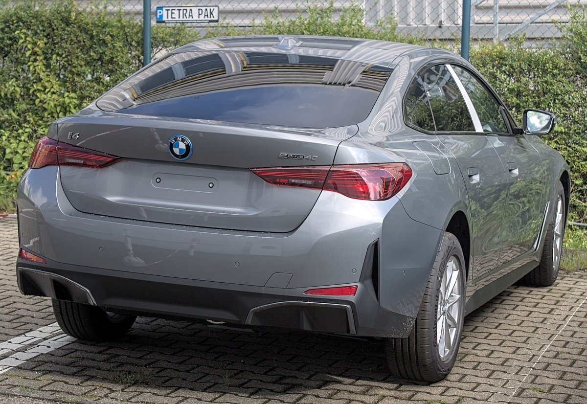 BMW i4 M50 83.9 kWh — 3