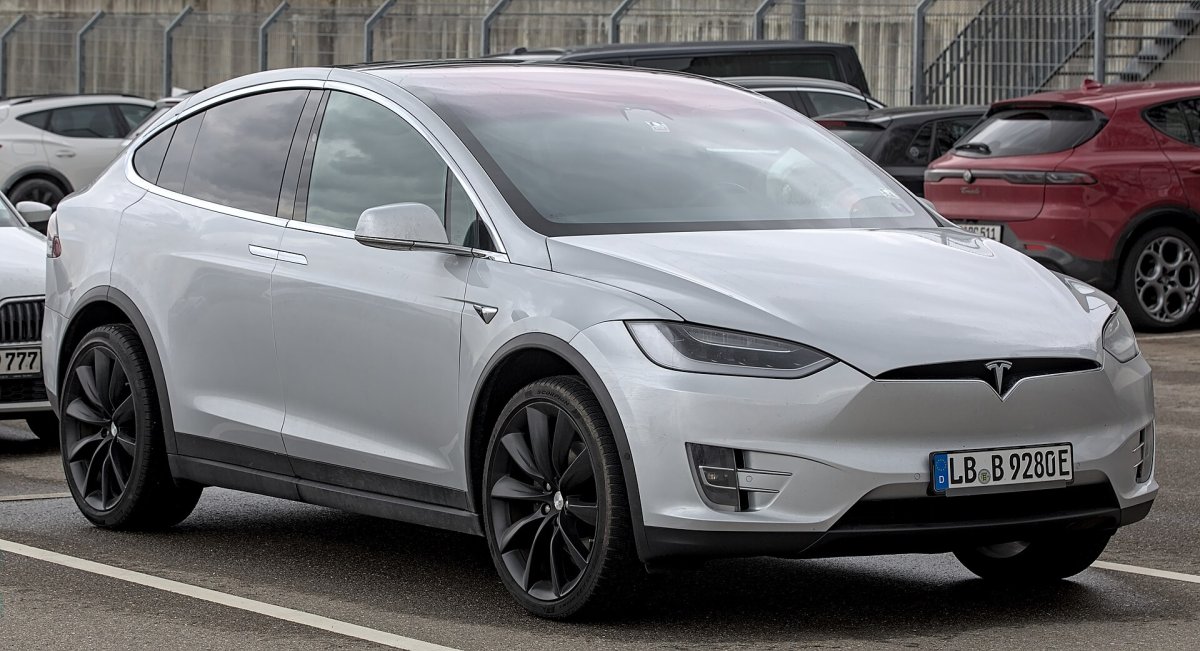 Tesla Model X Long Range