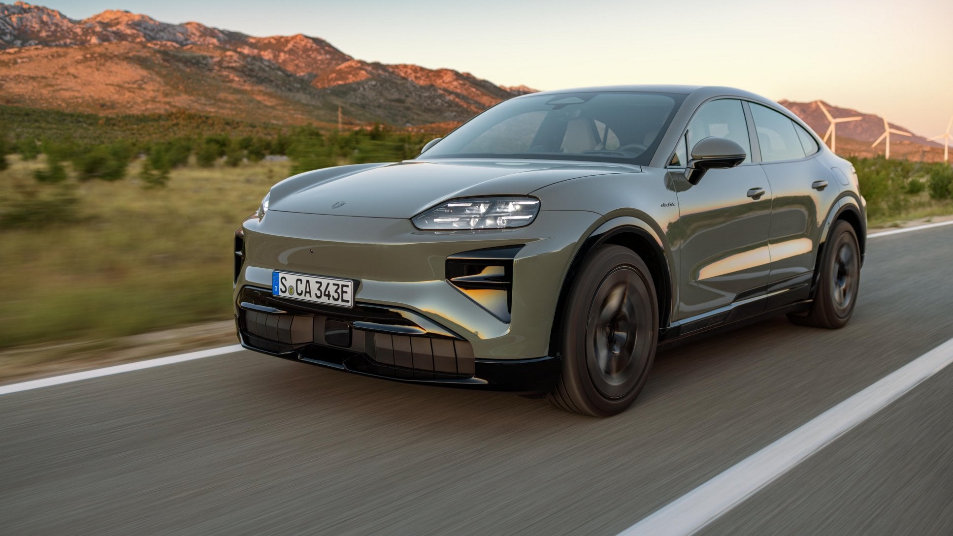 Porsche Ends Production of Macan with Internal Combustion Engine and Switches to Electric Car