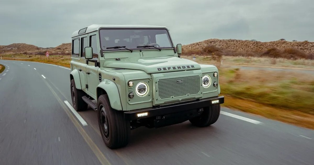 Классический Land Rover Defender преобразовали в электрокар и вернули в производство